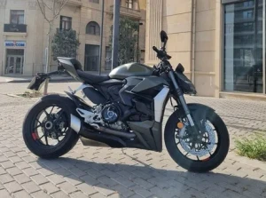 Ducati Streetfighter V2 Satılır,Benzin / Bakı / 2023 ,24000.00 USD